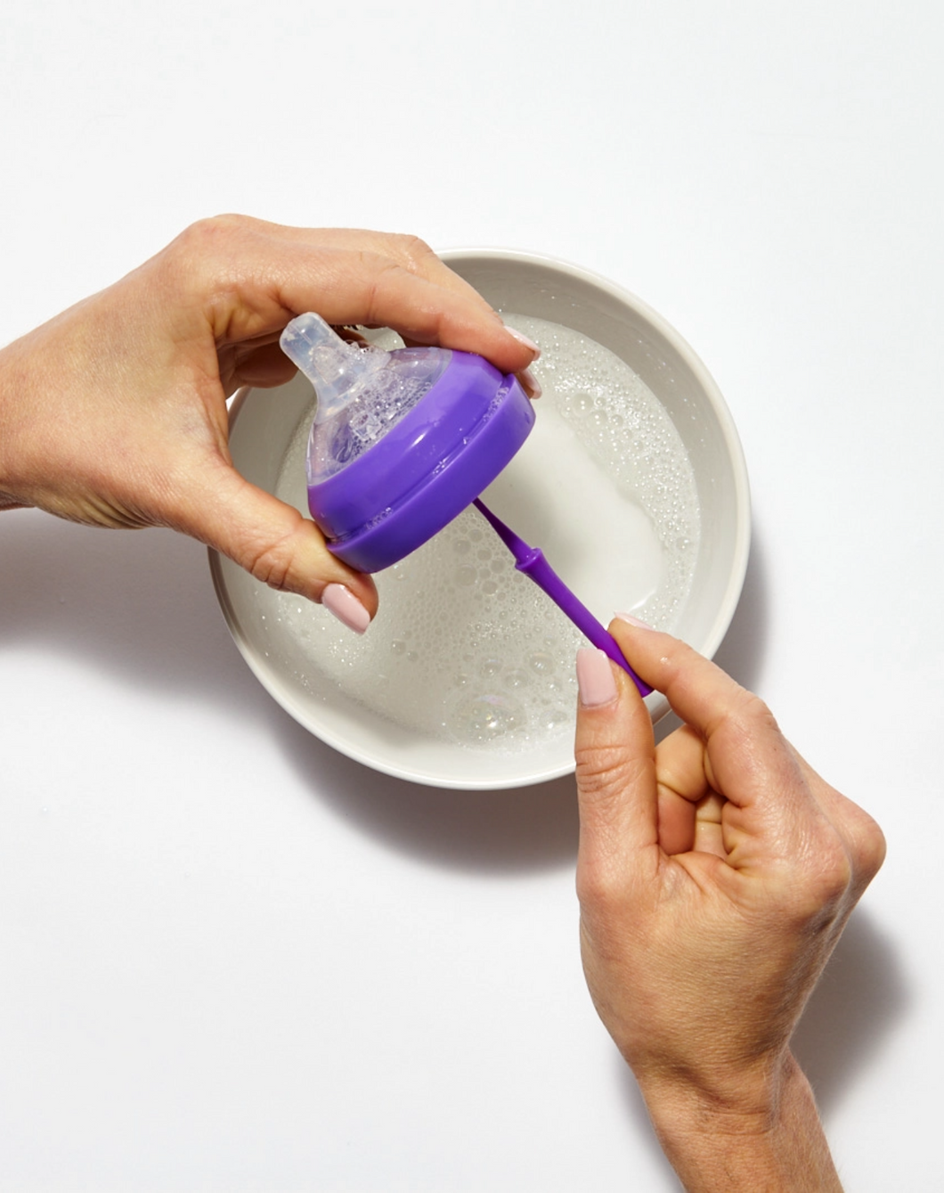 Demo image of how to clean the Momi nipple