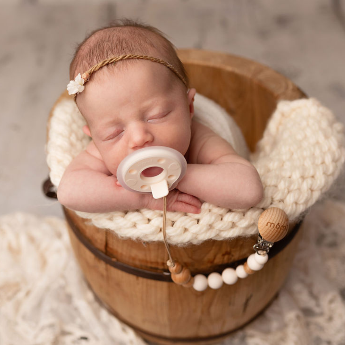 babypace breast-like pacifier 0-12 mo single - pearl | mōmi