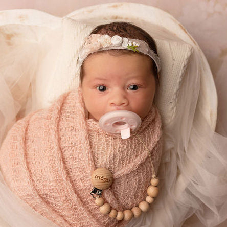 mōmi babypace pacifier clip - oak